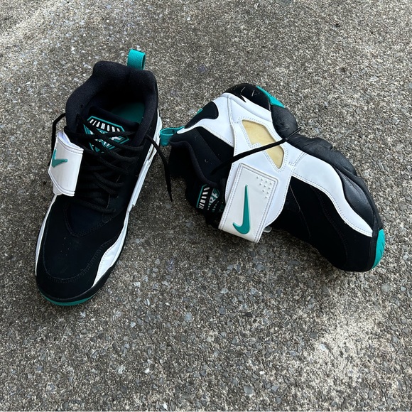 Nike Other - Deion Sanders Nike Air Diamond Turf